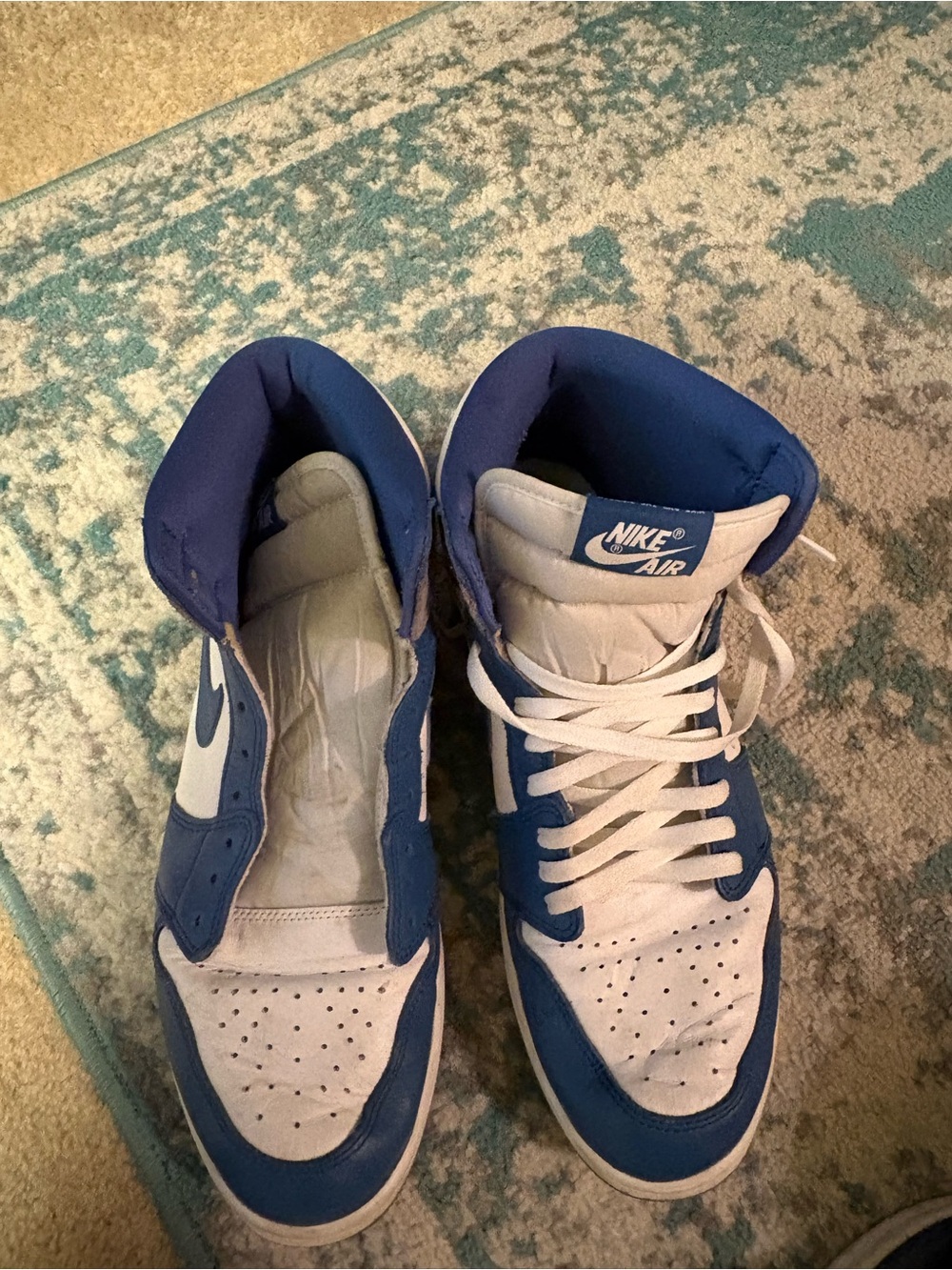 Nike High-Top Sneakers in White and Blue